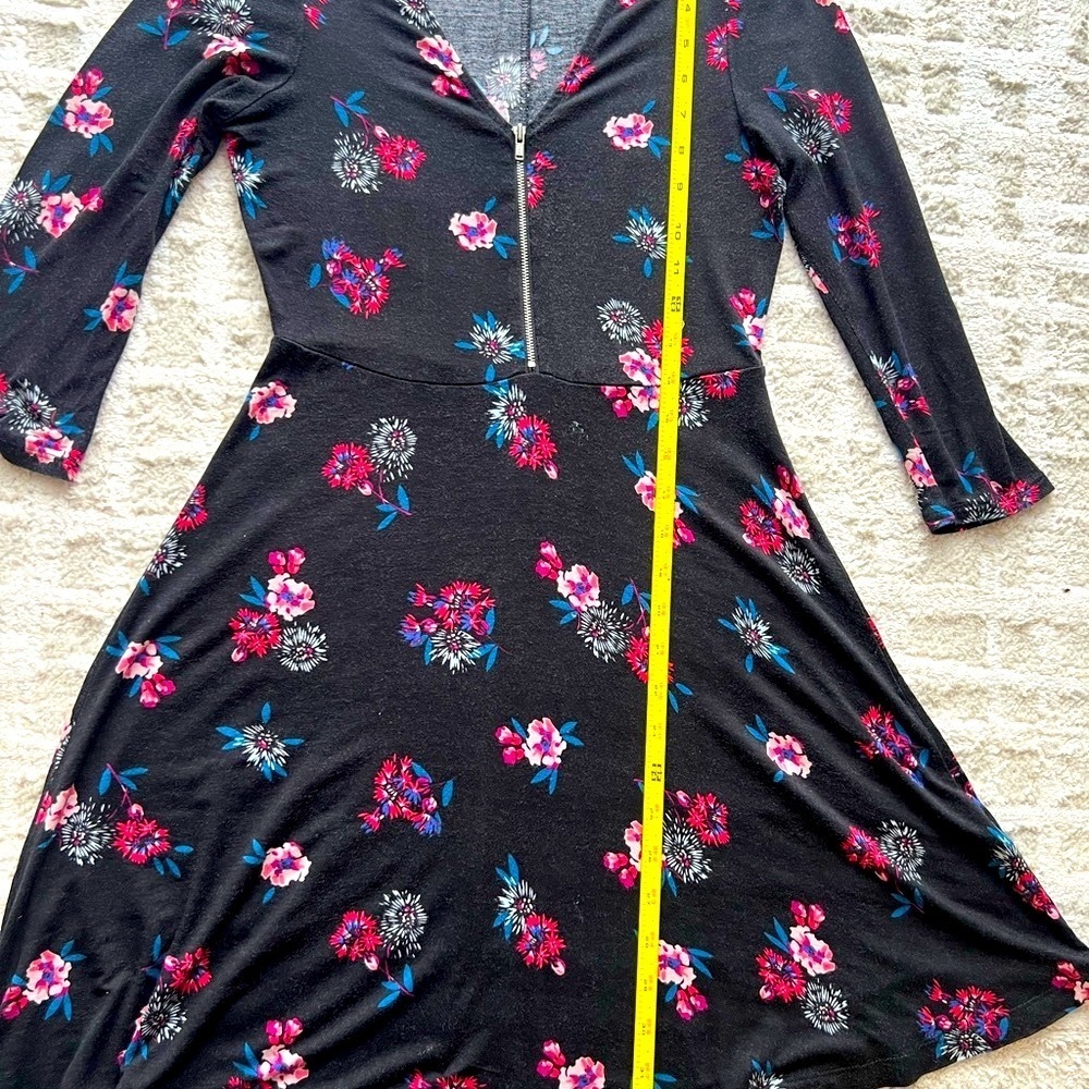Express Blue and Black Fit and Flare V-neck Dress - Picture 7 of 10